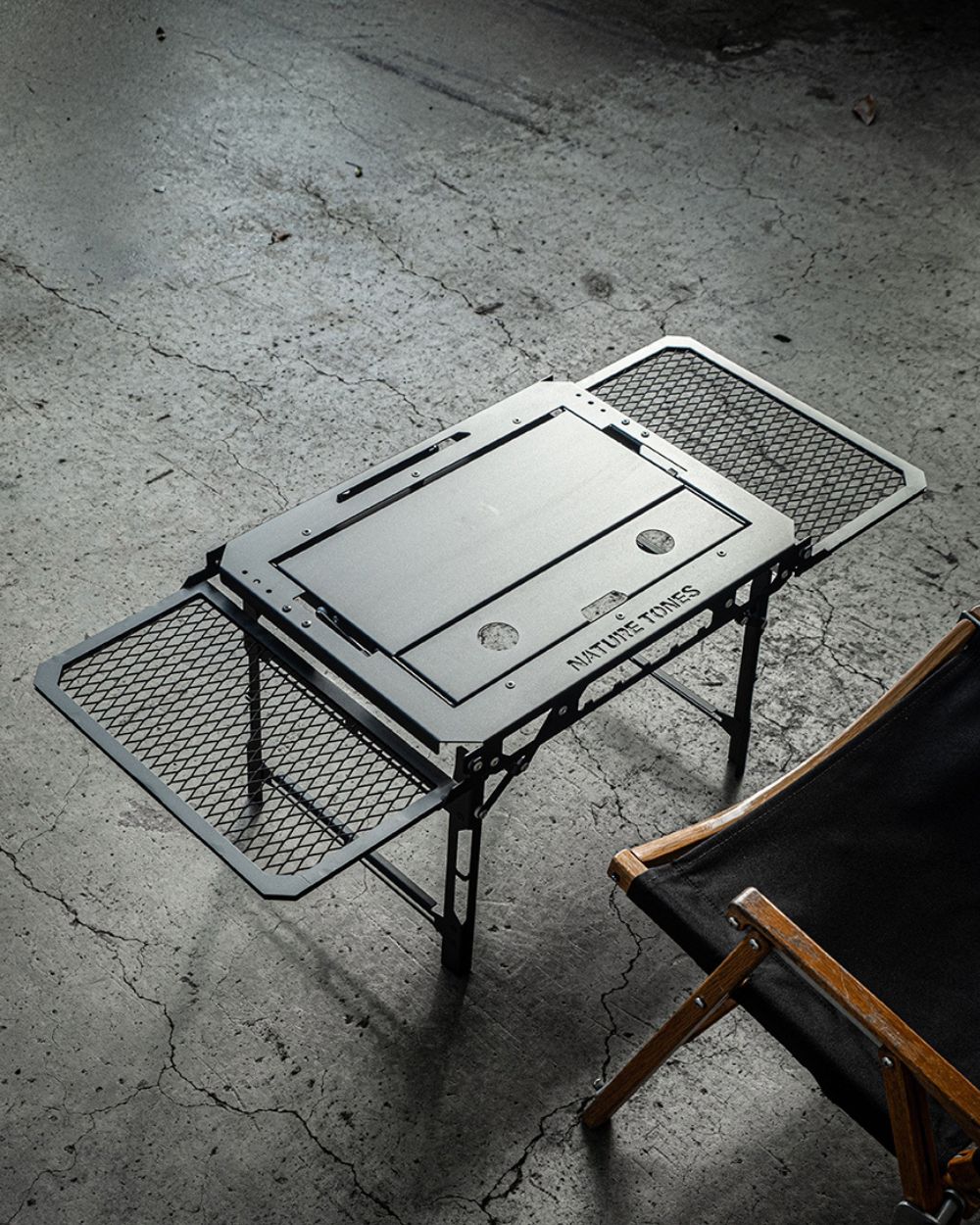 THE CURTIS TABLE:アウトドアテーブル:Naturetones(ネイチャートーンズ)