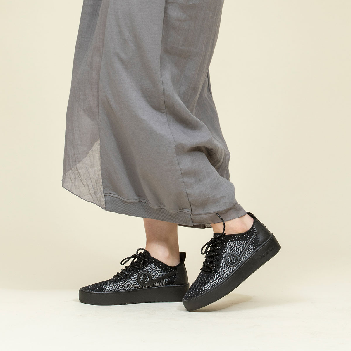 nyanMe うちらのじゃーじ ブラック スポーツのラグランジャージ