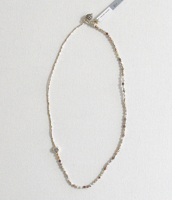 semeno（セメノ）は、天然石などを使用した独自のデザインと丈夫で