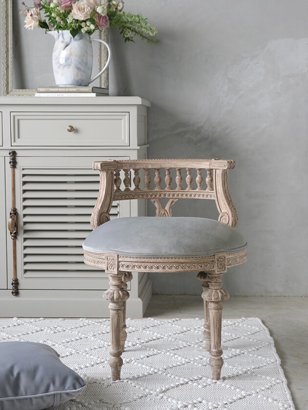 サラグレース 黒いスクリュー式スツール サラグレース 黒いスクリュー