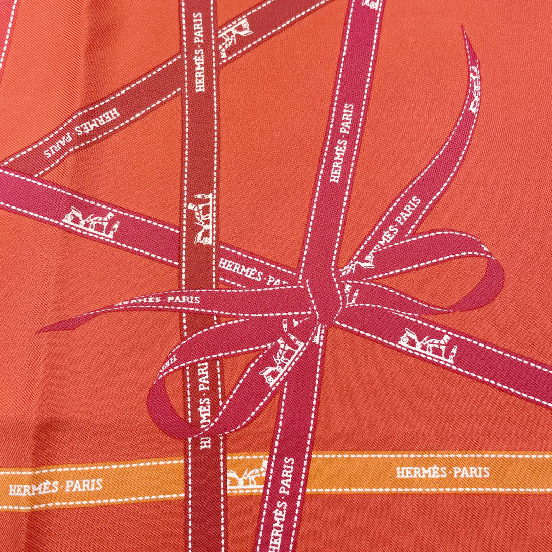 HERMES エルメス スカーフ カレ45 『BOLDUC(ボルデュック)』 リボン柄