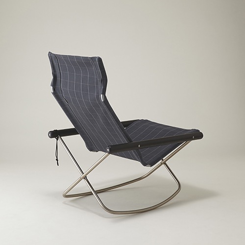 ニーチェアエックス ロッキング シキリ チャコールブラック