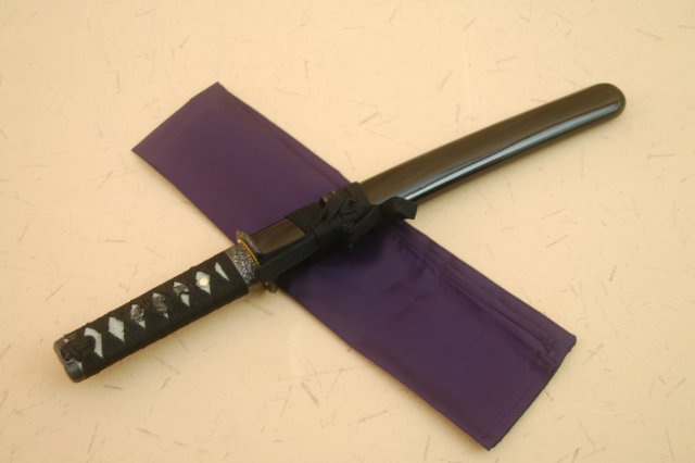 懐刀 黒呂鞘｜【公式】模造刀・居合刀の専門店「忍屋」