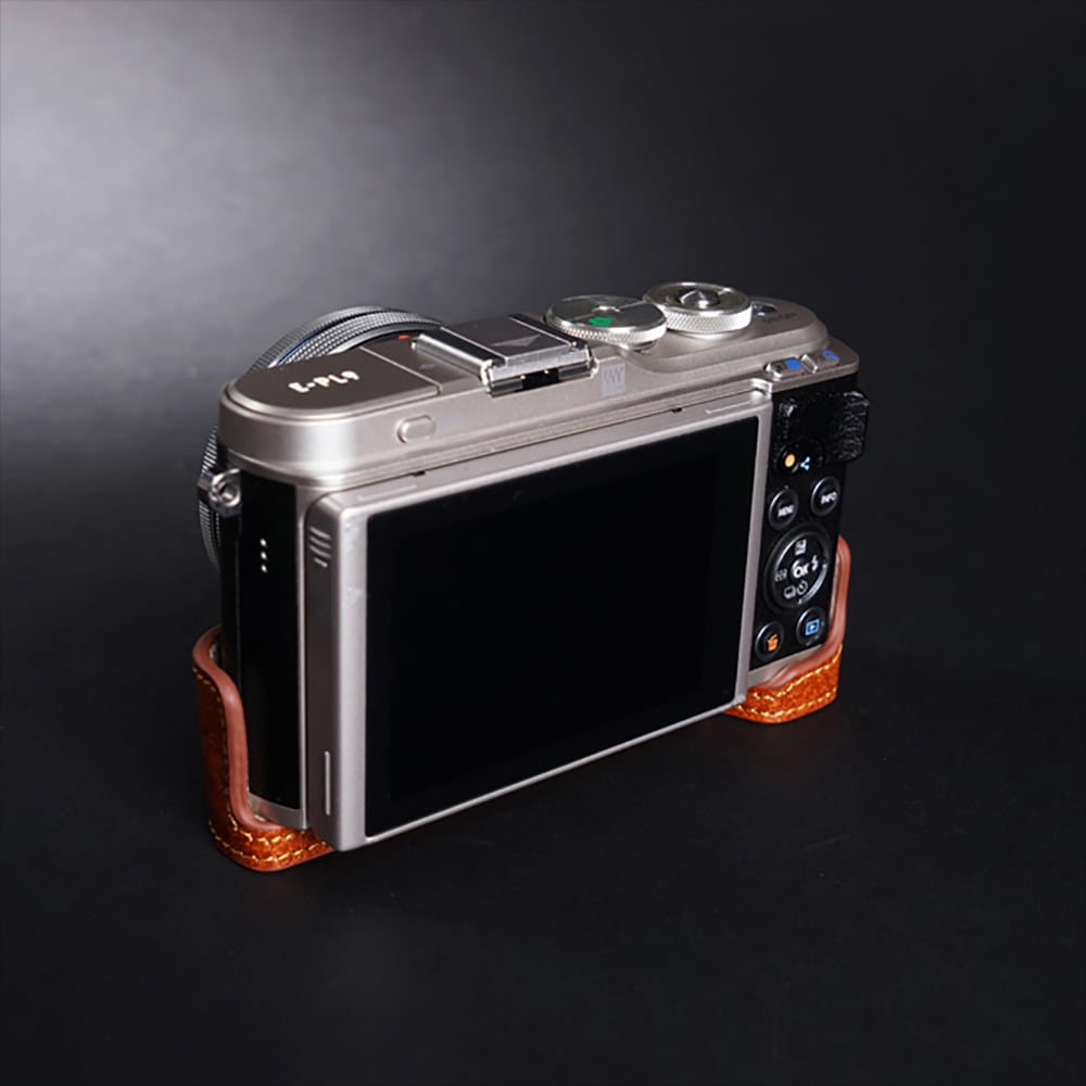 TP Original OLYMPUS PEN E-PL9 用 ボディーハーフケース ブラウン
