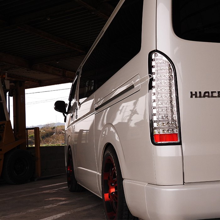 200系ハイエース フルLED フルファイバー テールランプ 左右セット