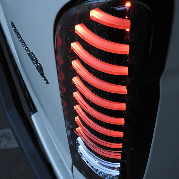 200系ハイエース フルLED フルファイバー テールランプ 左右セット