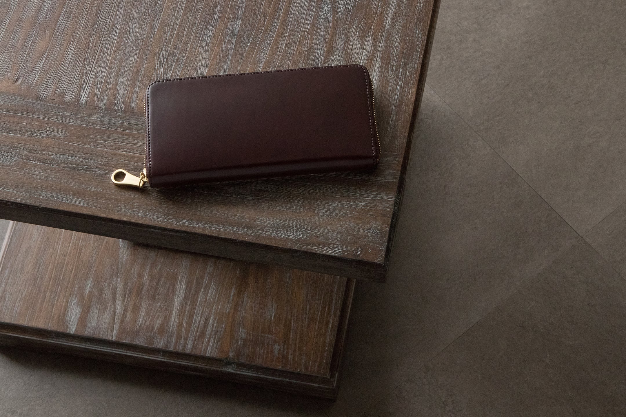 アニリン染めコードバン ラウンドジップ長財布 | 大人のバッグ・財布