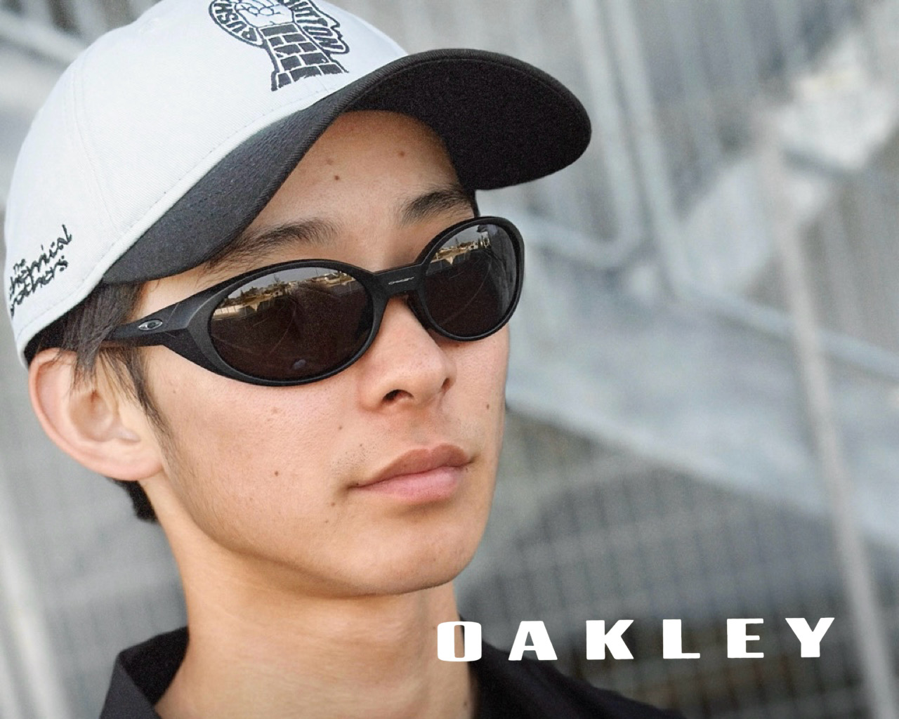 名作復刻モデル OAKLEY EYEJACKET REDUX 】 | ムラサキスポーツ イオン