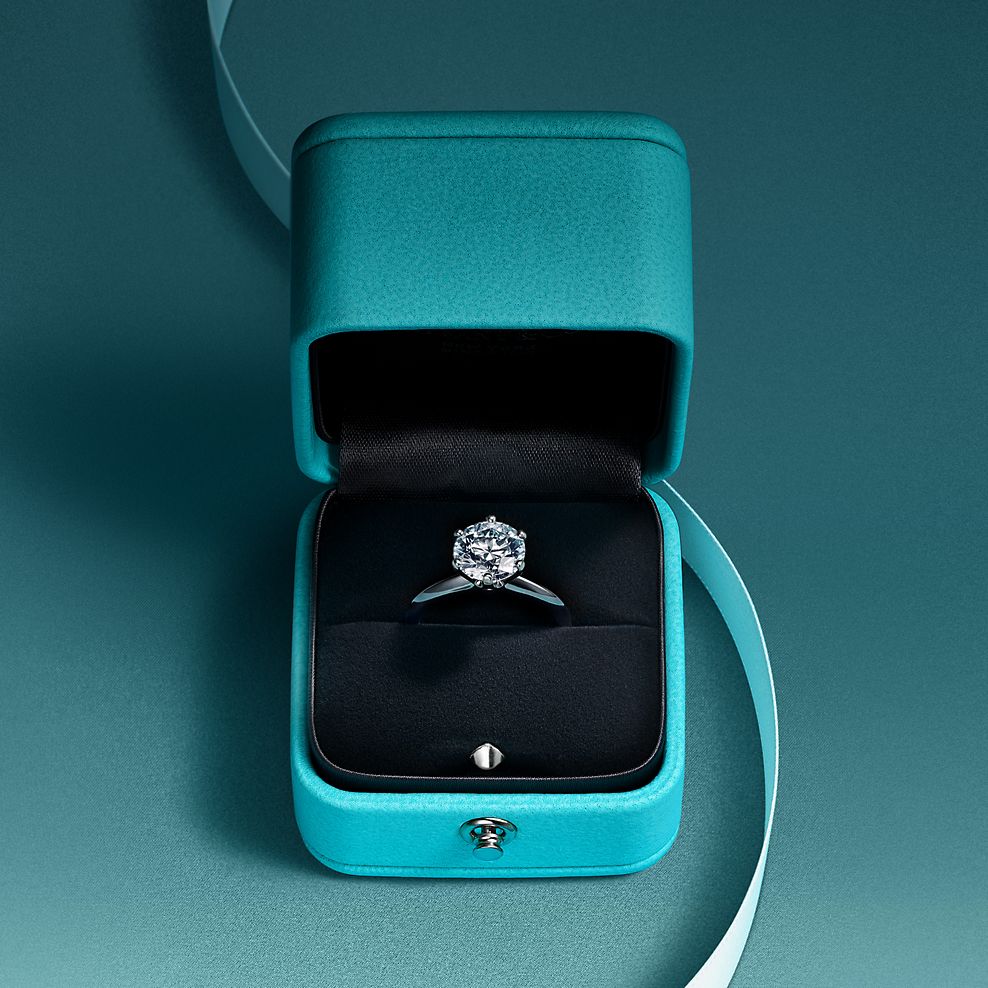 リング カラード ダイヤモンド | Tiffany & Co.