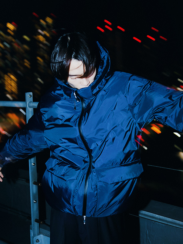 アウトドアの機能美を、街へ。 URBAN RESEARCH × NANGAの特別な1着