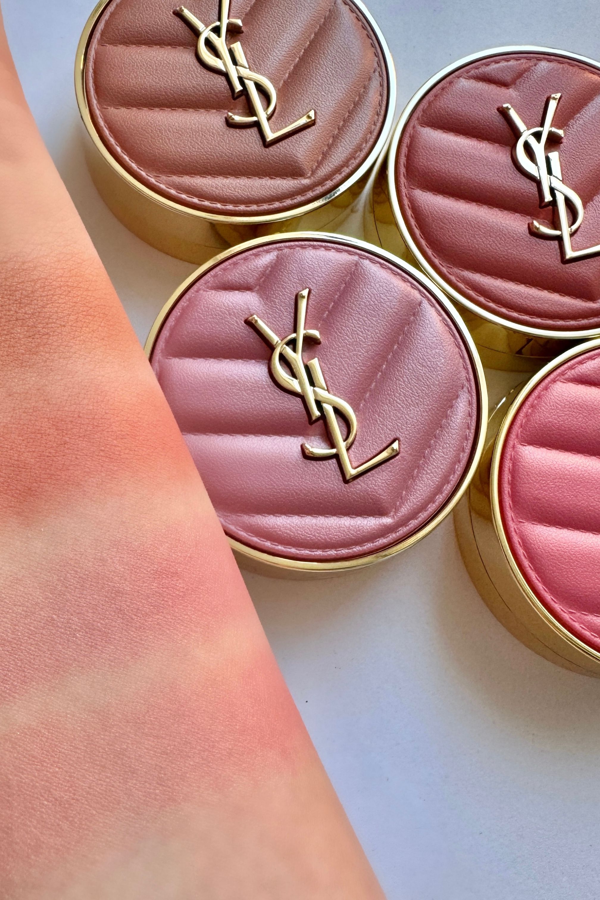 2025新春コス。 見た目もリッチな実力派、YSL BEAUTYより新作パウダー