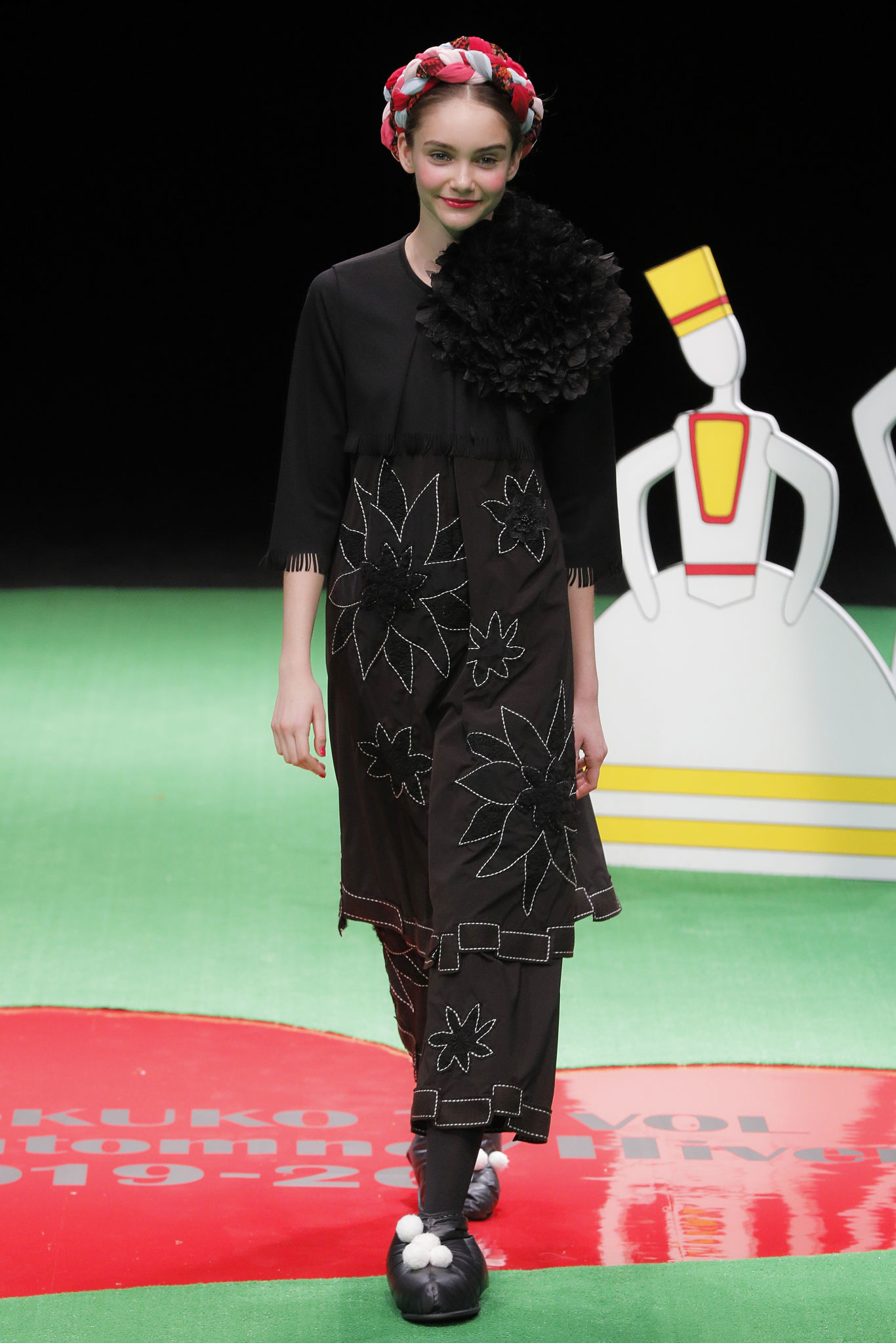 トクコ・プルミエヴォル」2019-20年秋冬東京コレクション - WWDJAPAN