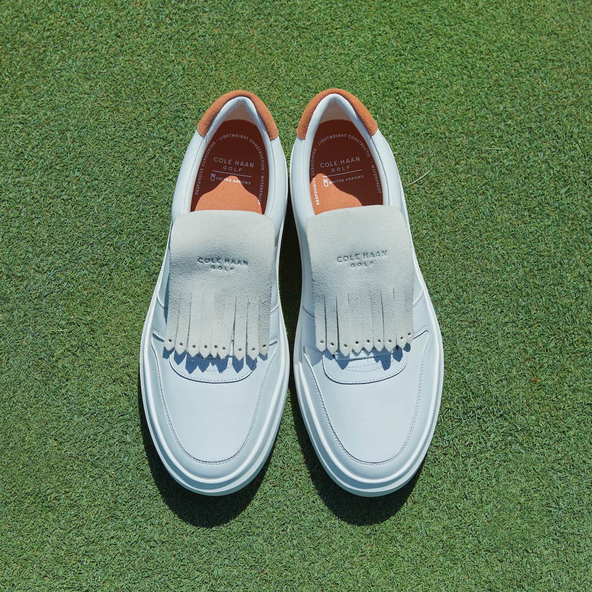ユナイテッドアローズ」が「コールハーン」とコラボしたゴルフシューズ