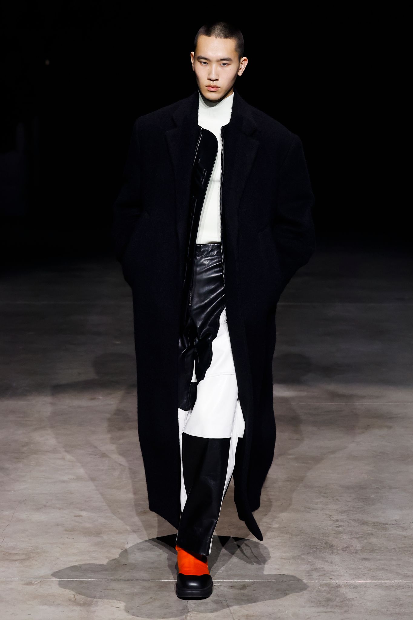 ルック】「ジル サンダー」2023-24年秋冬コレクション - WWDJAPAN