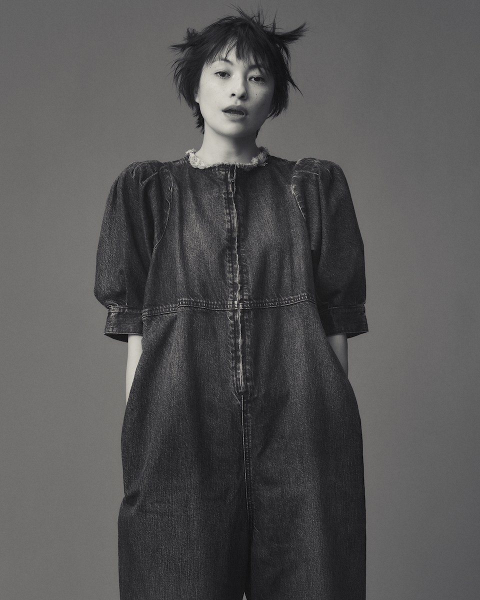 人気スタイリストの山本マナと「イエナ」によるデニムコレクション発売