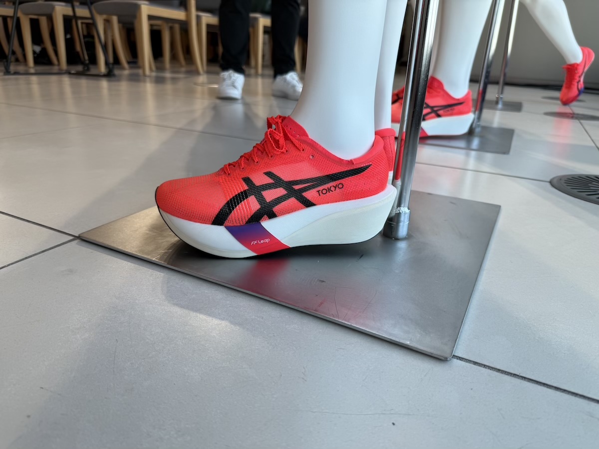 アシックス」が「東京2025世界陸上」の公式ウエアを披露 織田裕二