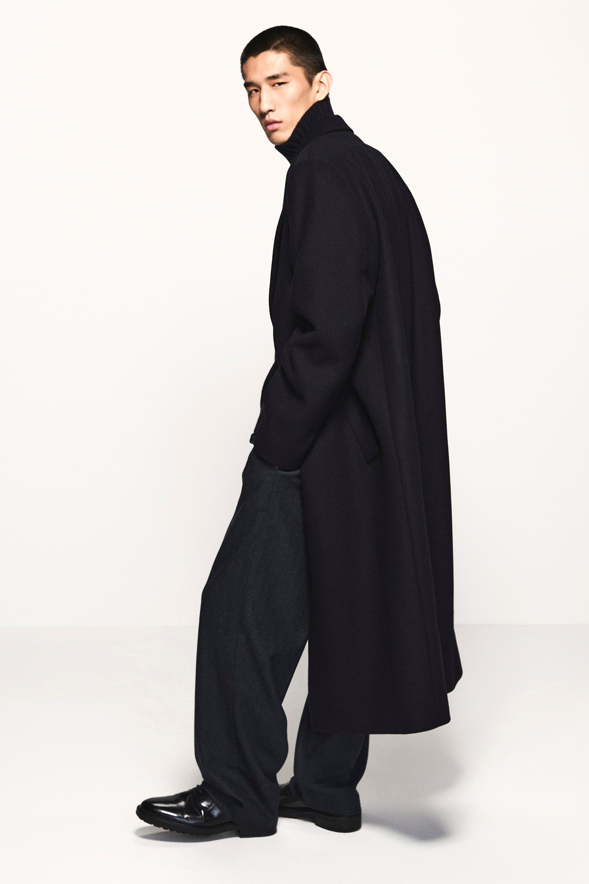 WOOL RELAXED-FIT TAPERED TROUSERS - NAVY | COS