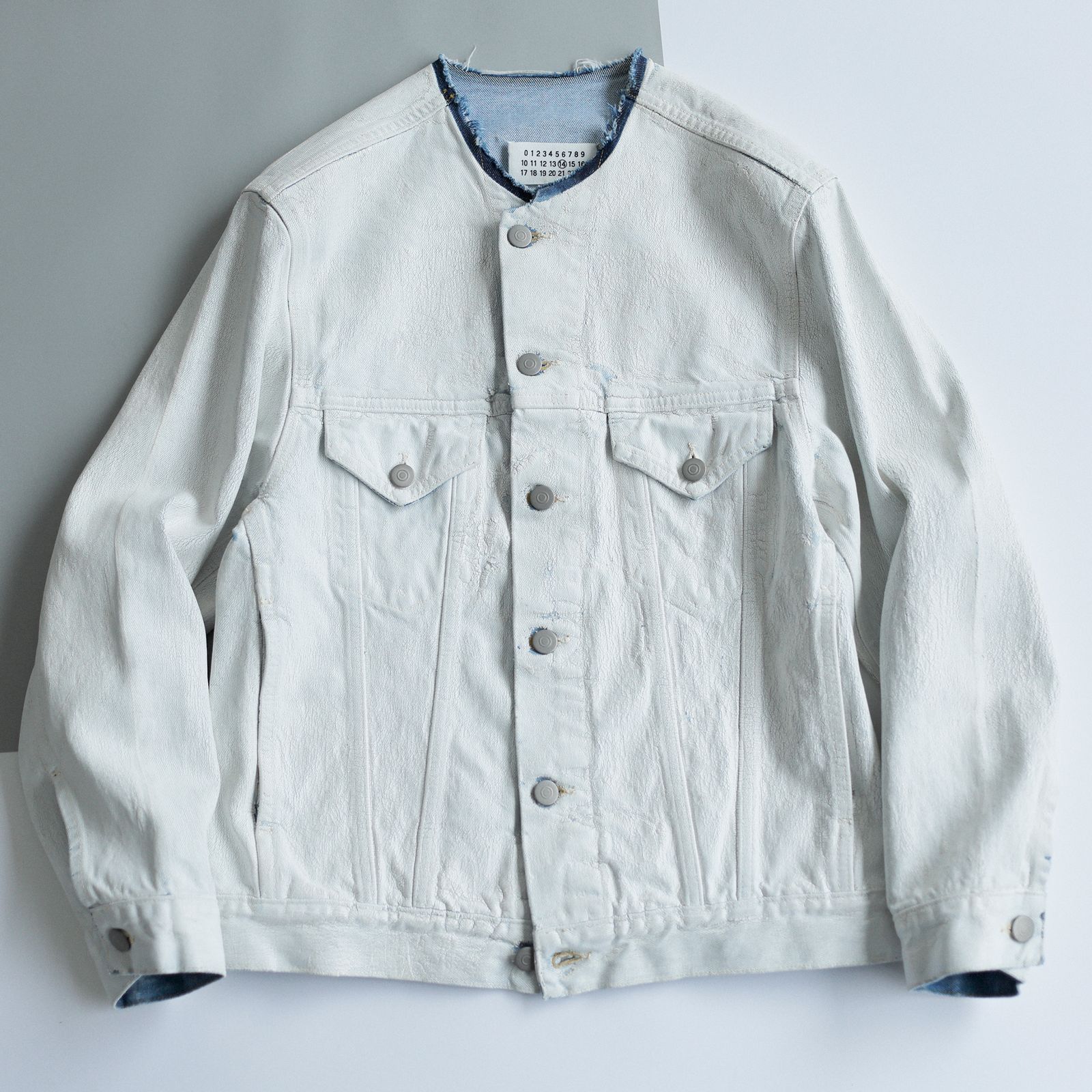 メゾン マルジェラならではのアートな雰囲気漂うデニム──2024年