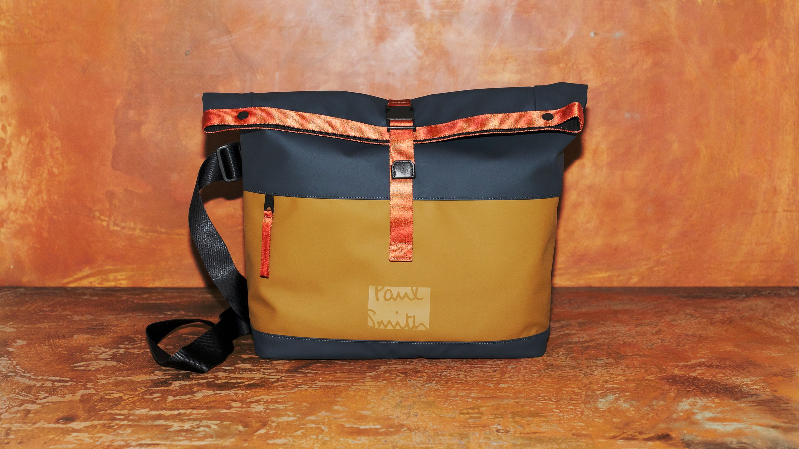 バッグ&財布選びで迷ったら、ポール・スミスがいい！──特集