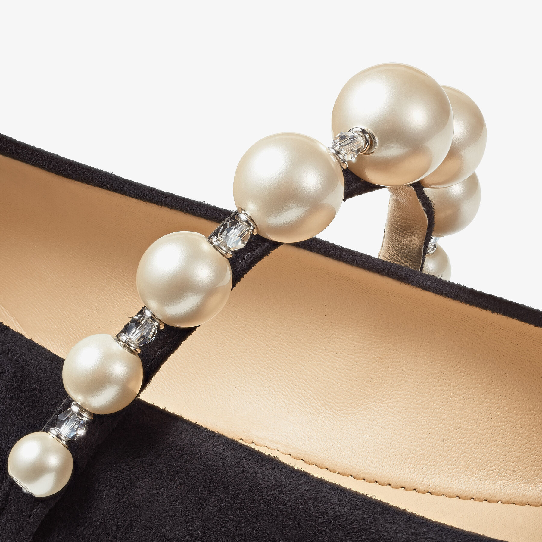 パール付き Black スエード・フラットシューズ |ADE FLAT |2021年