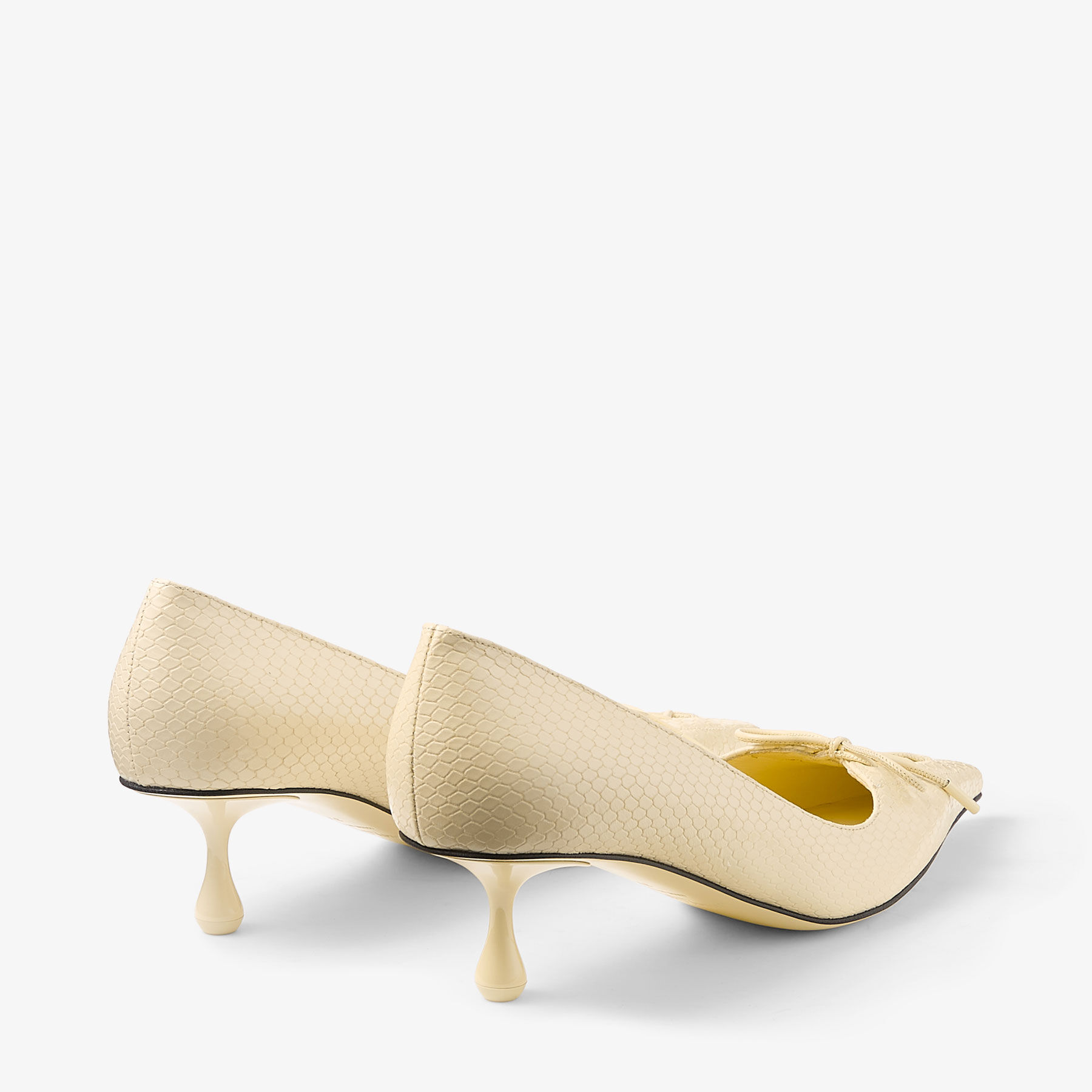 スカーレット 50 | バターミルク エラフプリントレザー・パンプス