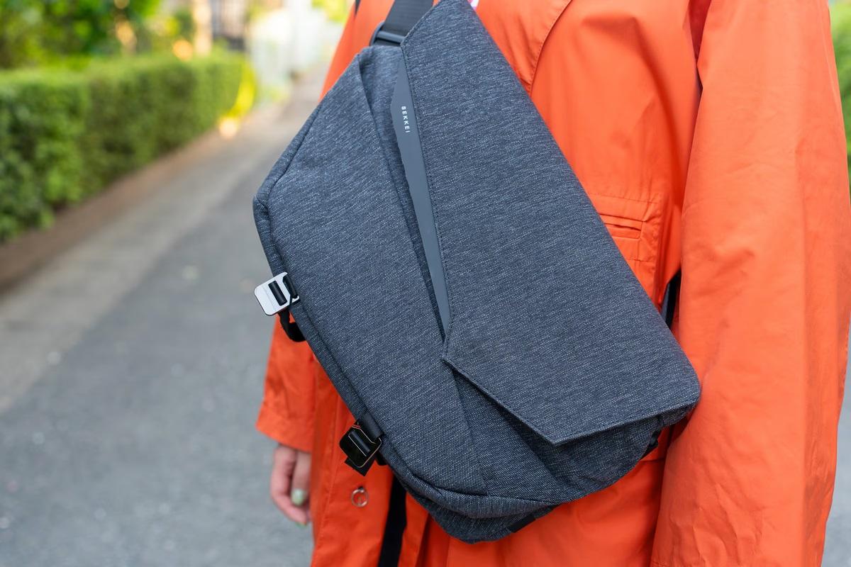 MacBook Proがシンデレラフィット。｢SEKKEI MX-sling｣に新色