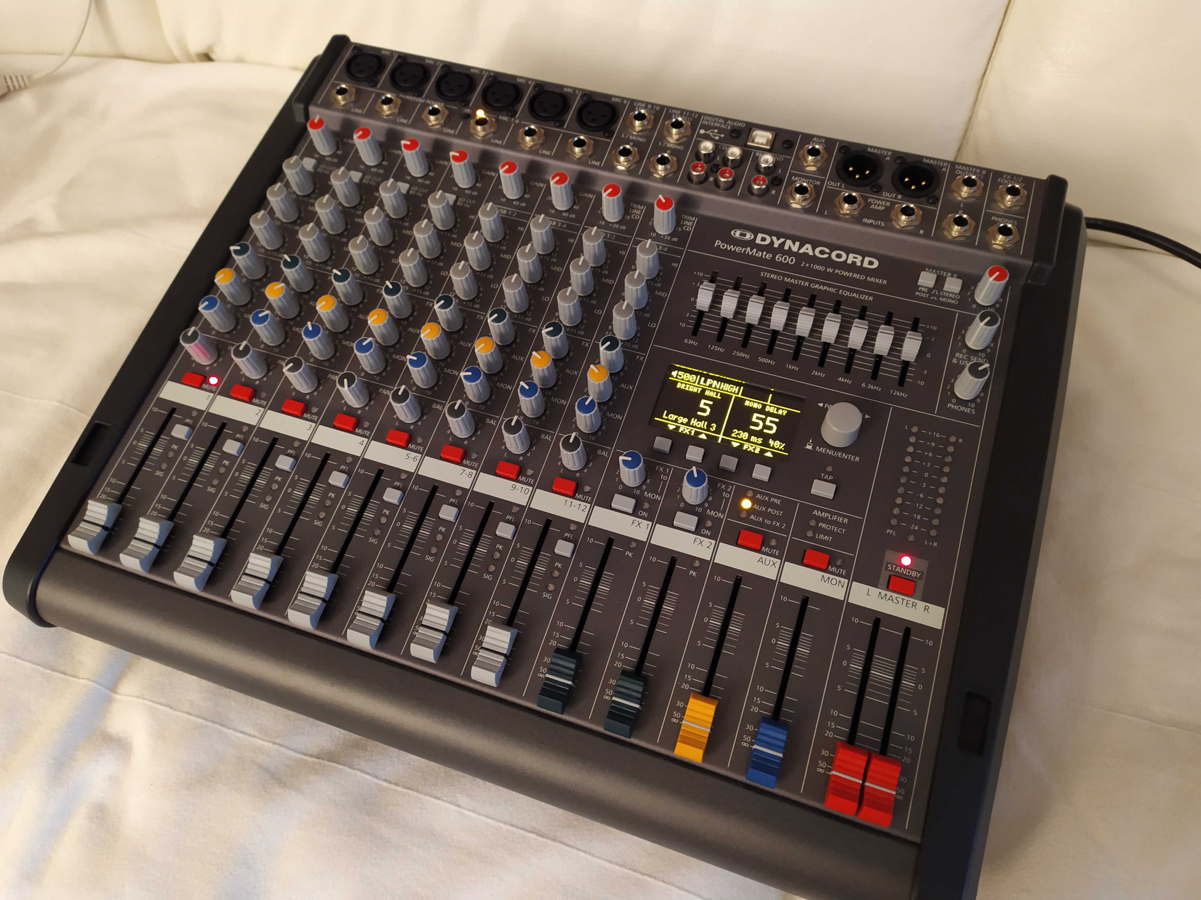 PowerMate 600-3 - Dynacord PowerMate 600-3 - Audiofanzine