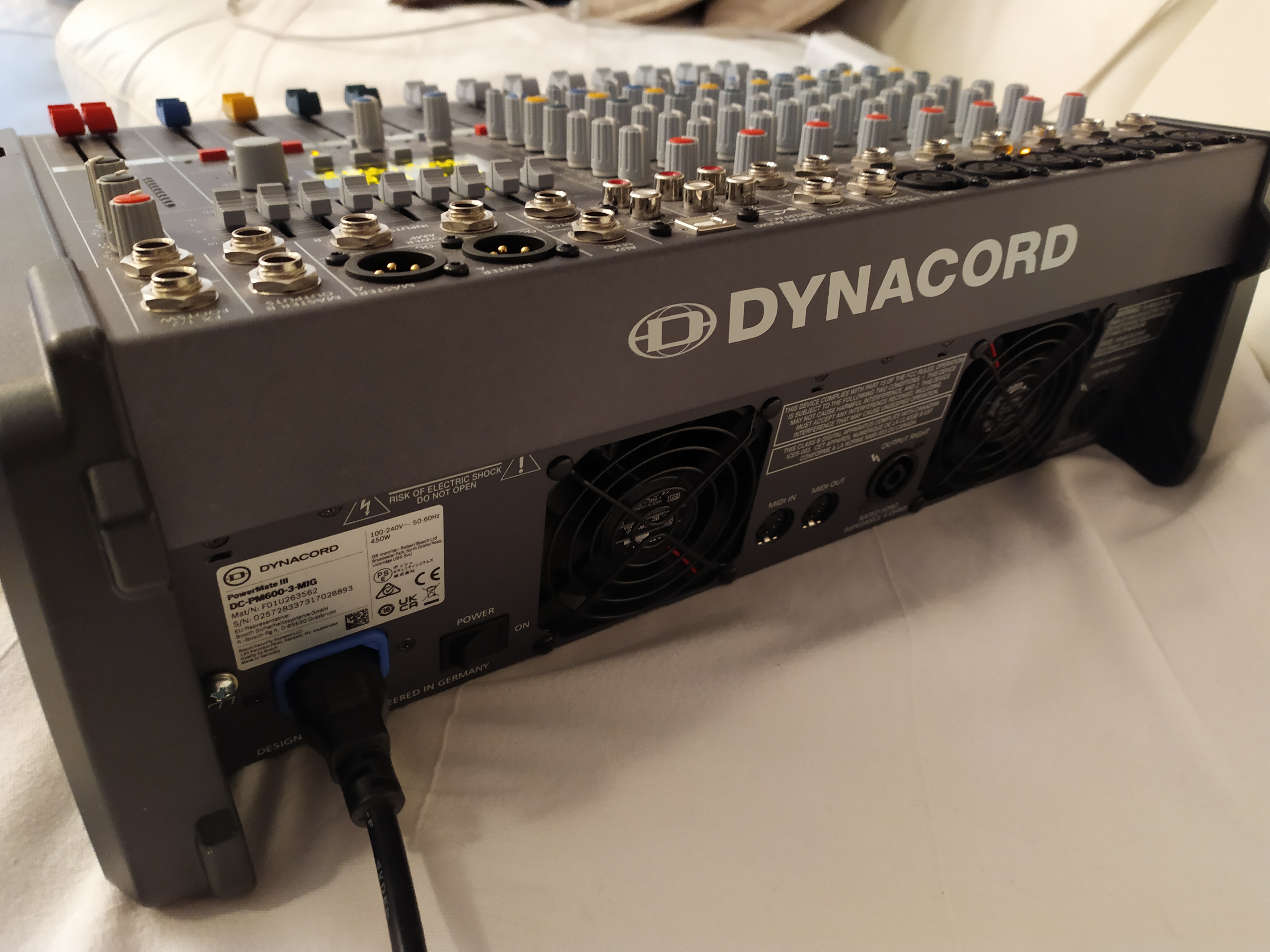 PowerMate 600-3 - Dynacord PowerMate 600-3 - Audiofanzine