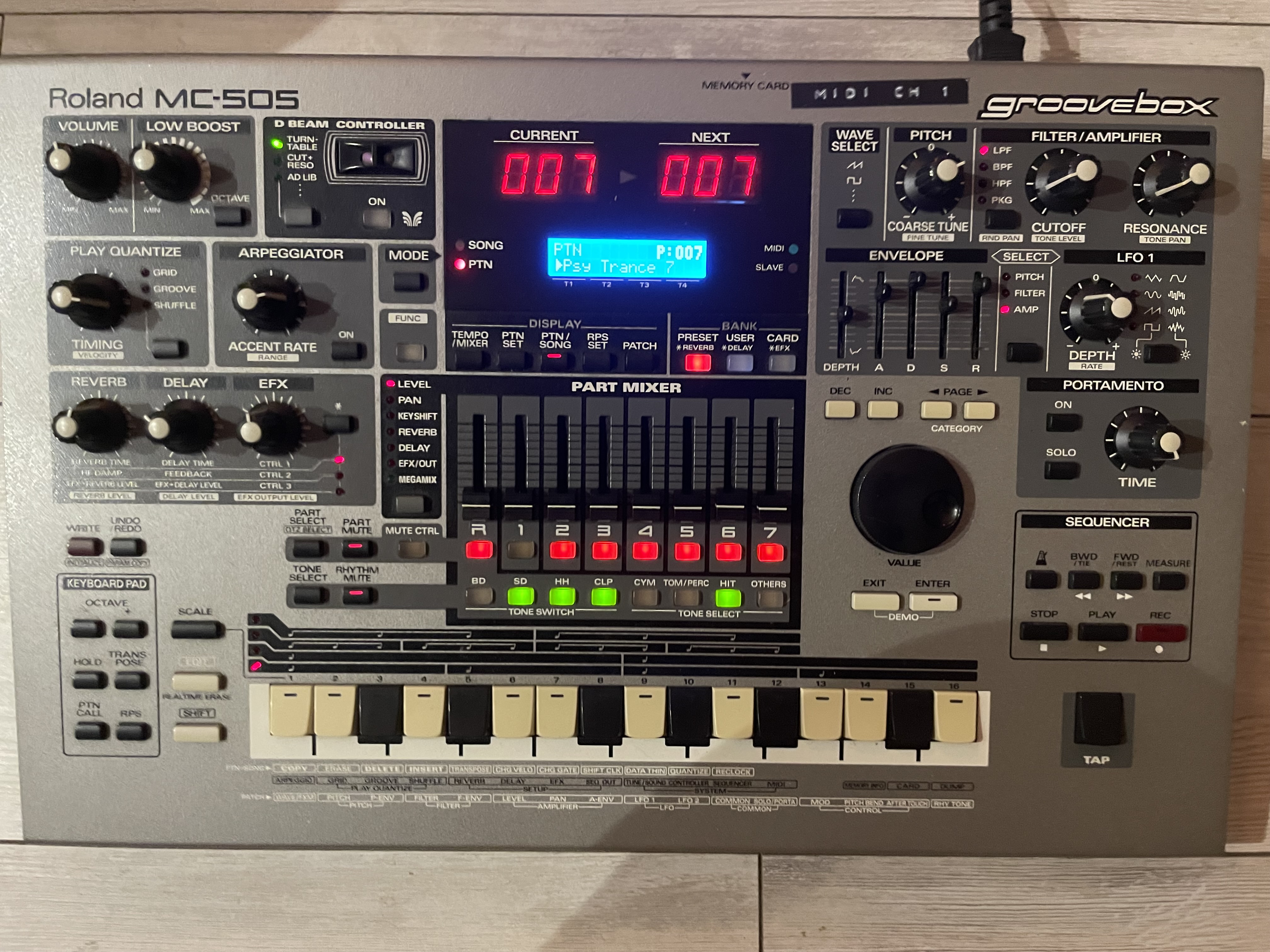 MC-505 - Roland MC-505 - Audiofanzine