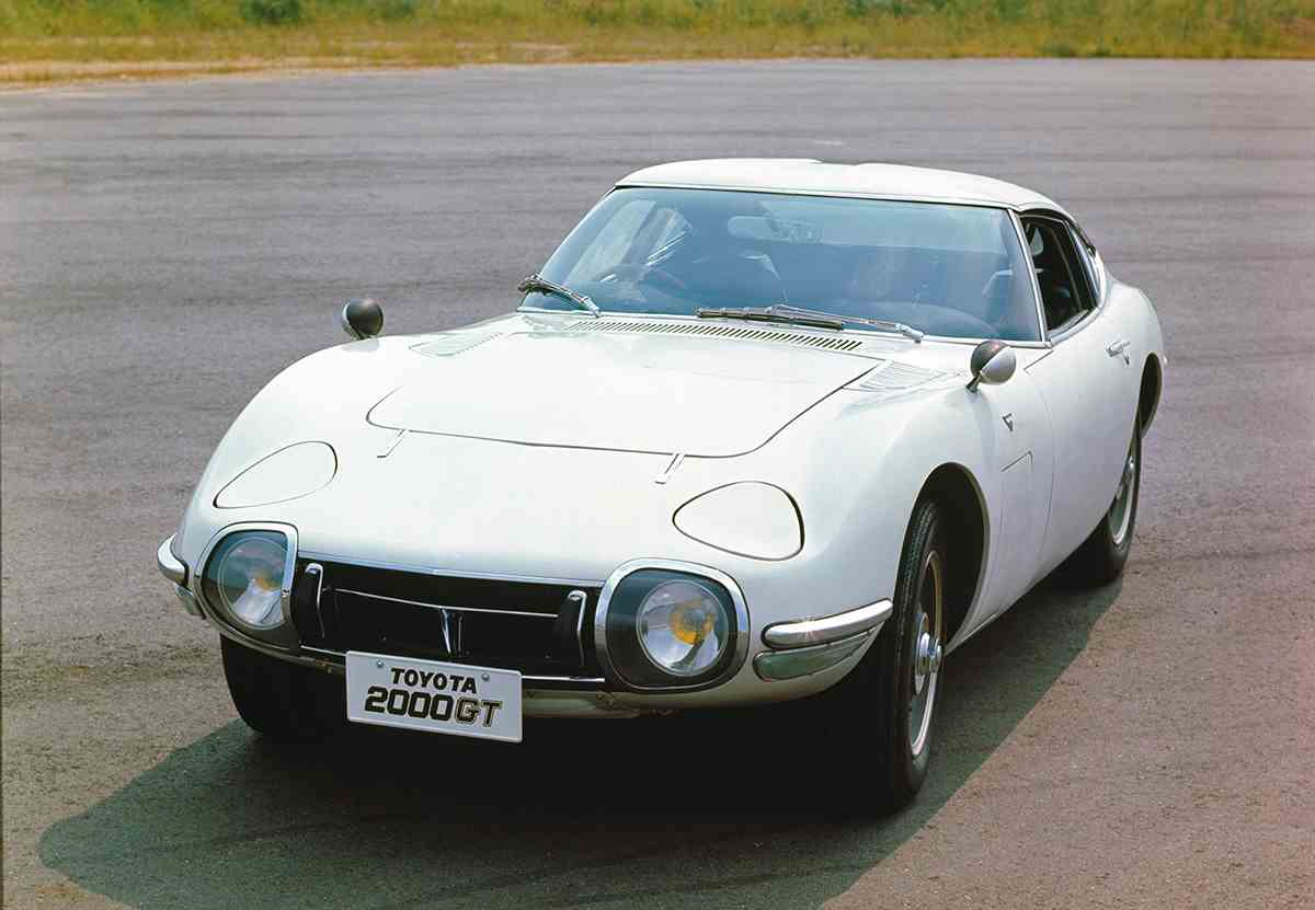 69日産フェアレディZ432 vs 67トヨタ2000GT | 名車文化研究所