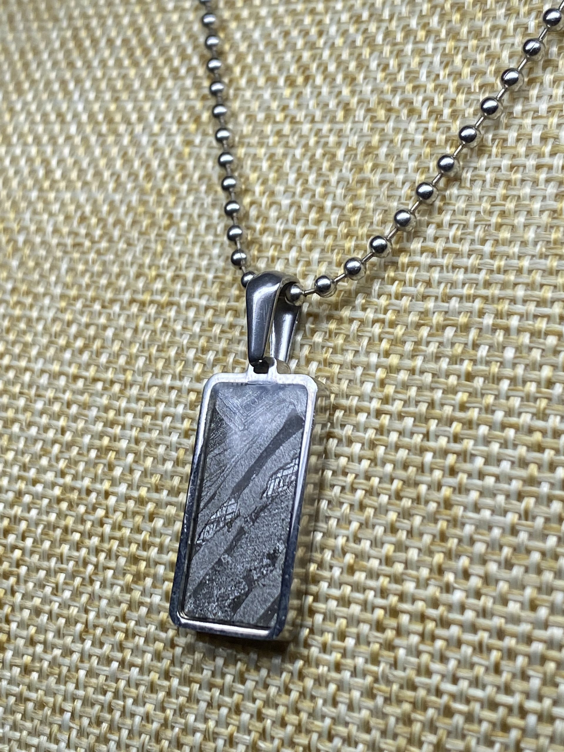 鑑別書】メテオライトジャパンのアルタイ隕石 ペンダント 23㍉ 鉄隕石