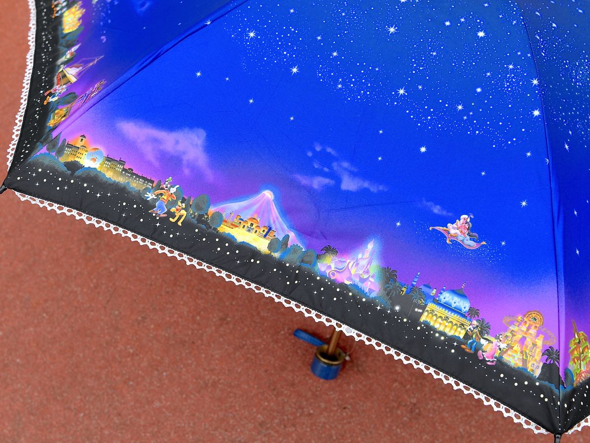 実写＆パークの夜景デザインも！東京ディズニーランド晴雨兼用傘 -