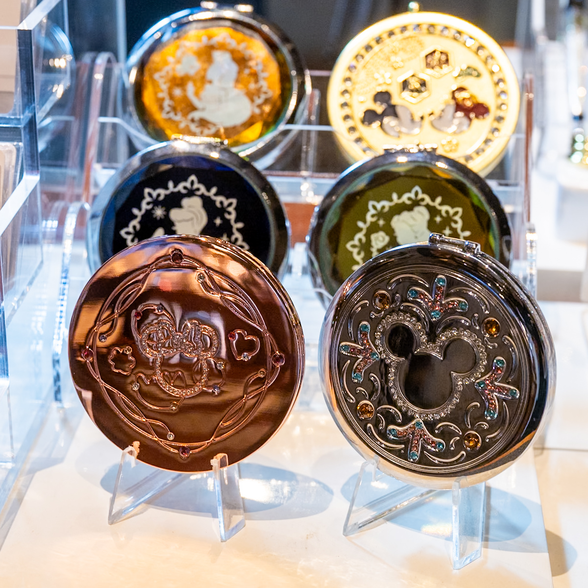 ミニーモチーフ！東京ディズニーランド「ガラスの靴」コンパクトミラー