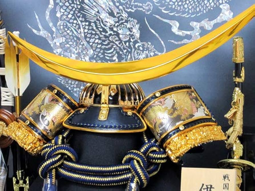 Amazon.co.jp: 京寿 五月人形 兜飾り ケース入り 木製弓太刀付