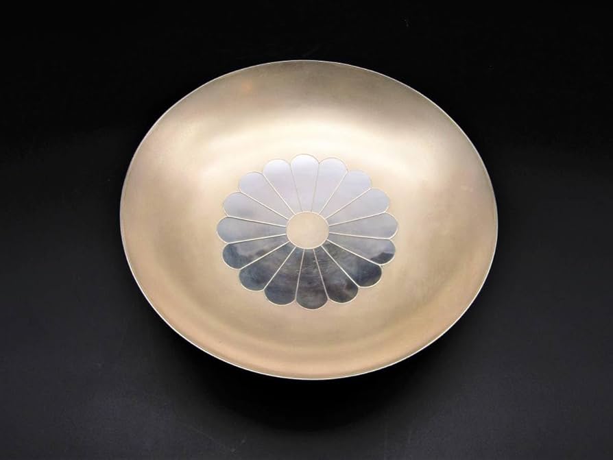 Amazon.co.jp: 呉杉堂造 純銀製 銀杯 三重盃 純銀三ツ組盃 皇室十六菊