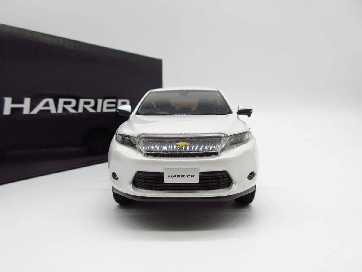 Amazon | 1/30 トヨタ ハリアー ハイブリッド HARRIER 60系 前期