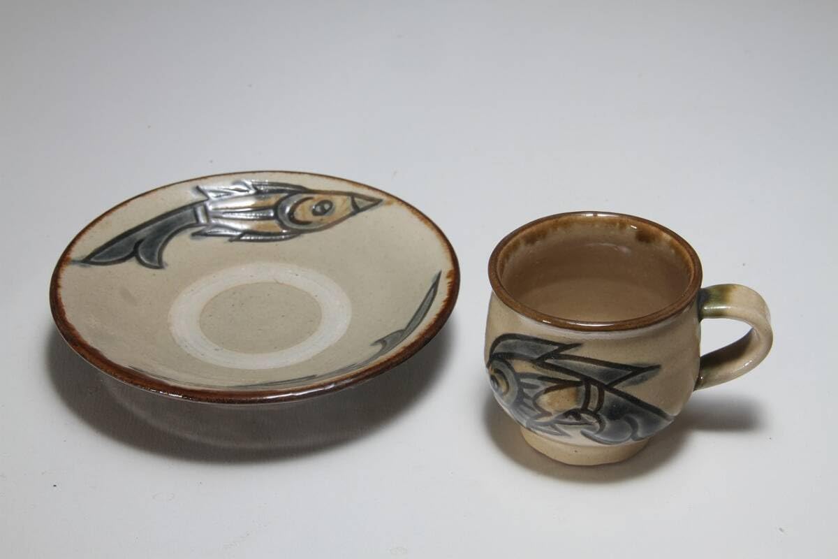 Amazon | ノーブランド品沖縄初人間国宝金城次郎窯元商品珈琲碗皿魚紋