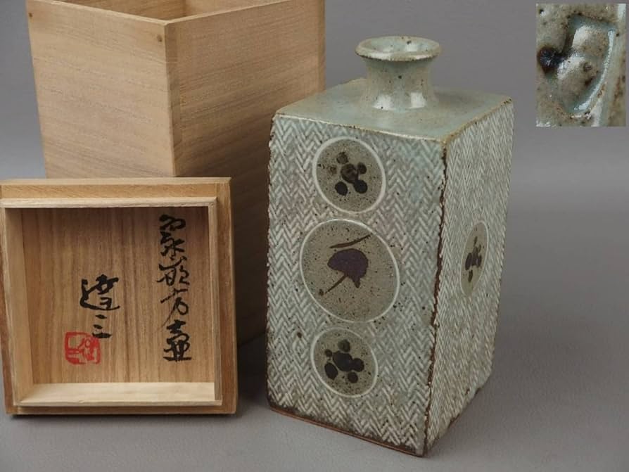 Amazon.co.jp: 【骨董茶道具】益子焼人間国宝島岡達三象嵌方壷角花瓶