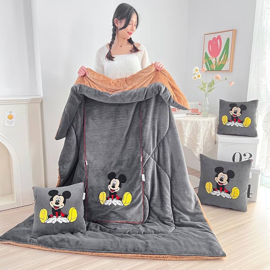 Amazon｜両用 抱き枕 ブランケット【2イン1・抱き枕にもなる布団】昼寝