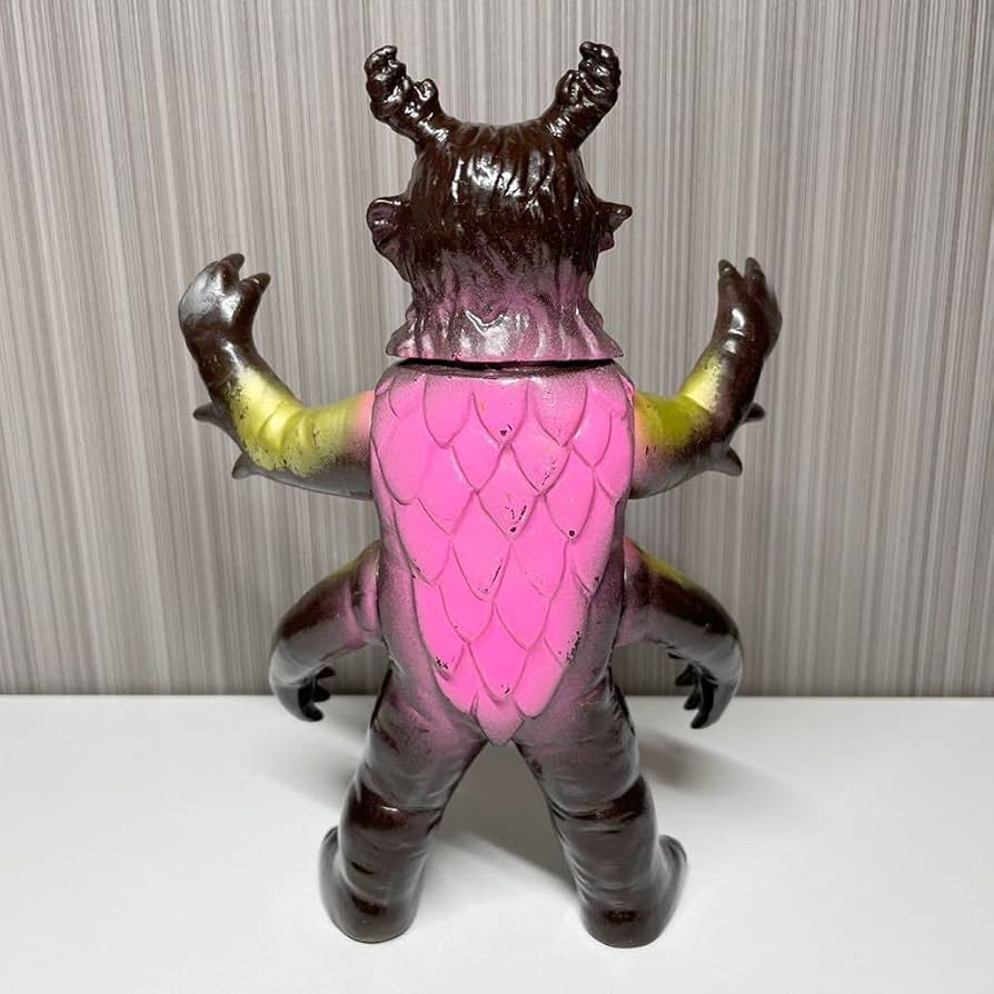 Amazon.co.jp: 当時物タカトク メガロマン 黒星怪獣 ゴラン ソフビ