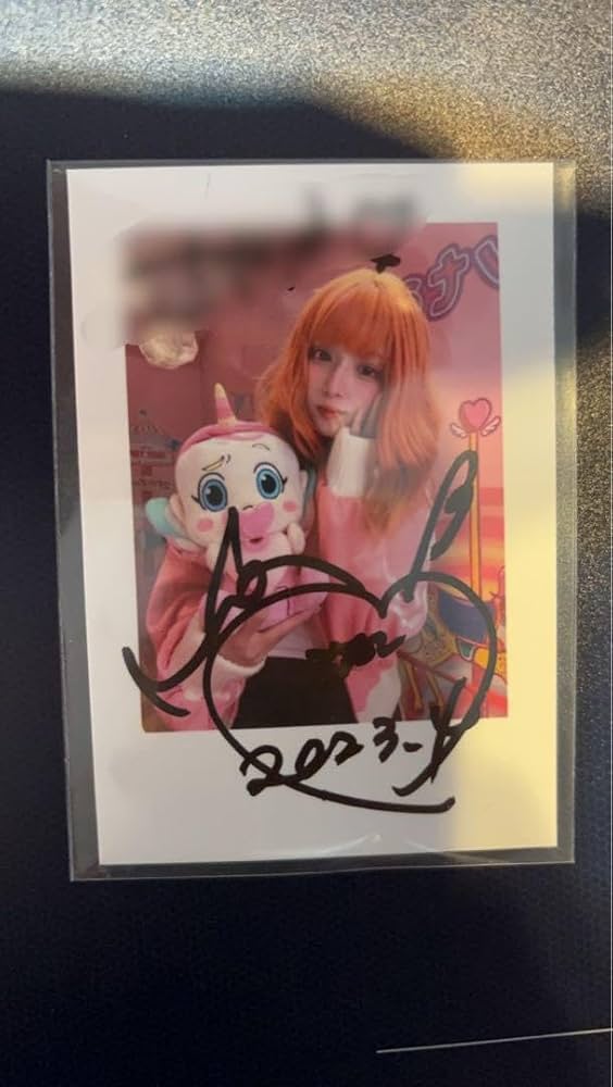 Amazon.co.jp: しなこちゃん 直筆サイン入りチェキ : おもちゃ