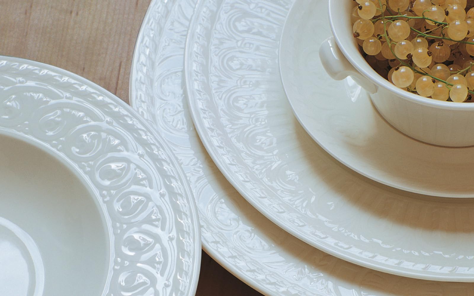 Amazon.co.jp: Villeroy & Boch チェリーニ 24点食器セット : ホーム