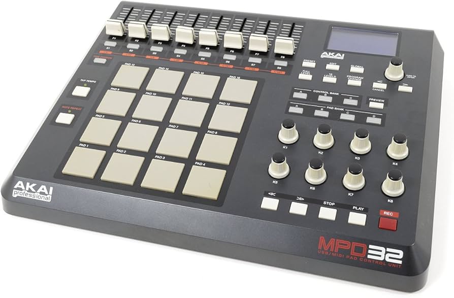 Amazon | Akai Professional MIDIパッドコントローラ MPD32 | MIDI