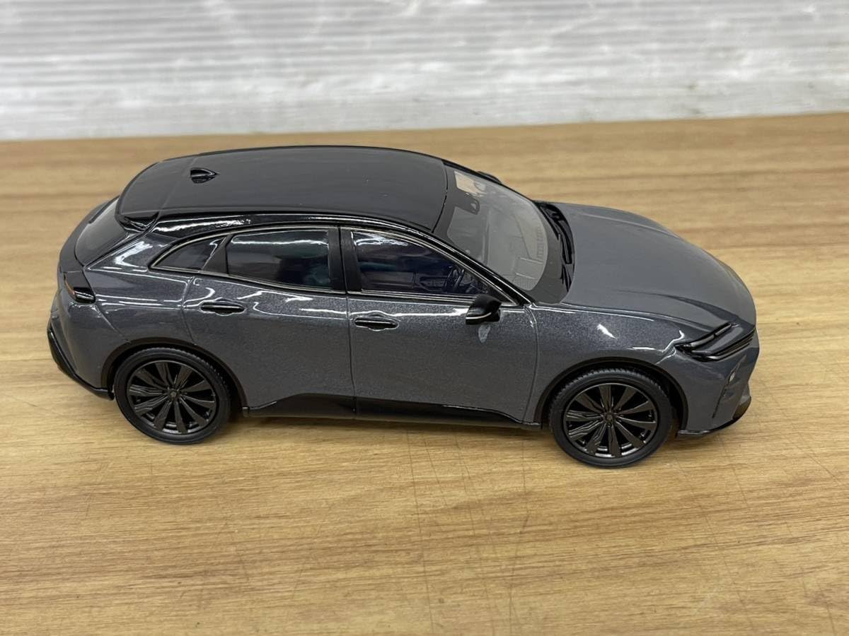 Amazon | S82283 新型 クラウンスポーツ 1/30色見本 ミニカー ブラック