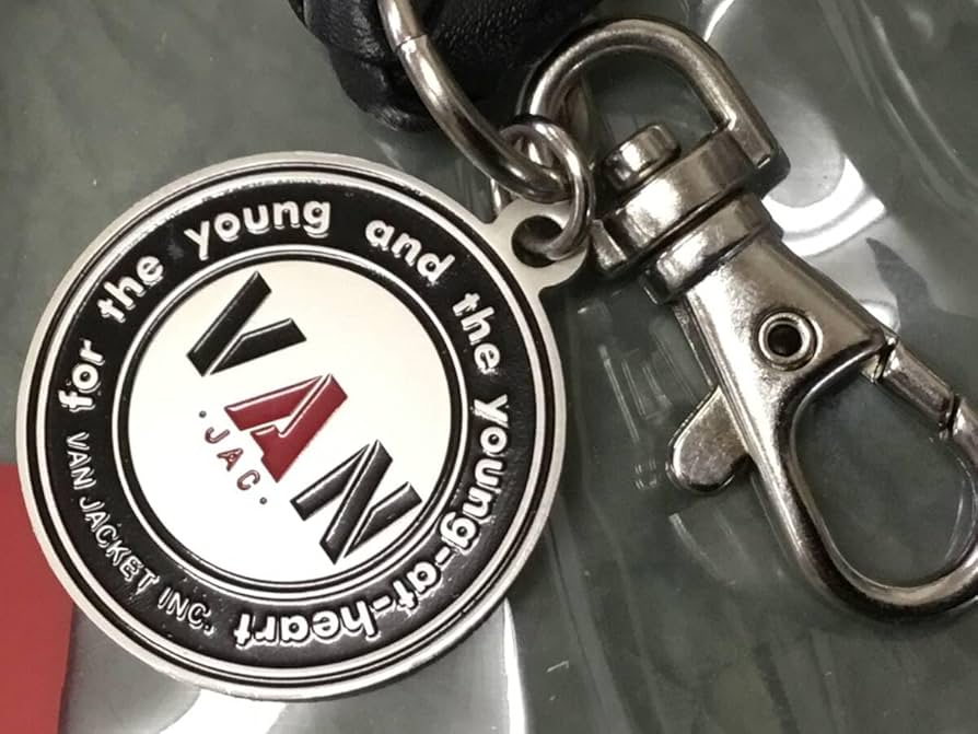 Amazon.co.jp: VAN JAC ヴァンヂャケット 丸VANロゴキーホルダー 小物
