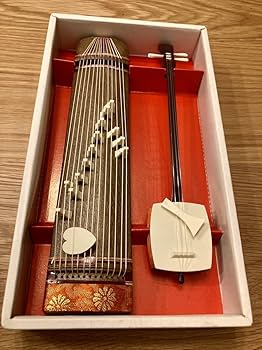 Amazon.co.jp: ミニチュア 楽器 雅琴 柳三味線 セット 伝統的創作民芸