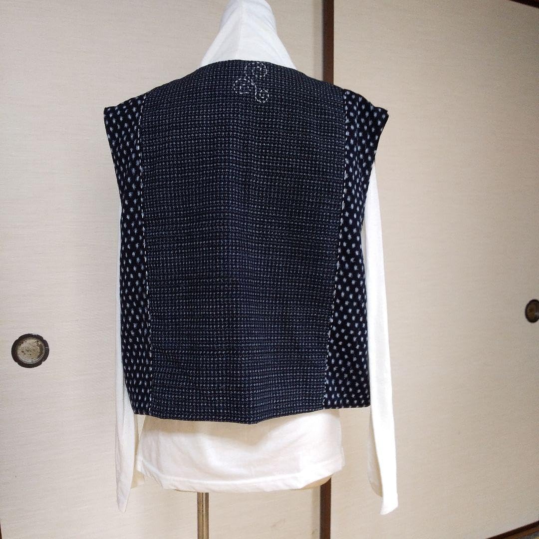 藍染絣、ベストSOLD】古布 リメイク 絣 刺し子 ベスト 藍染 久留米絣