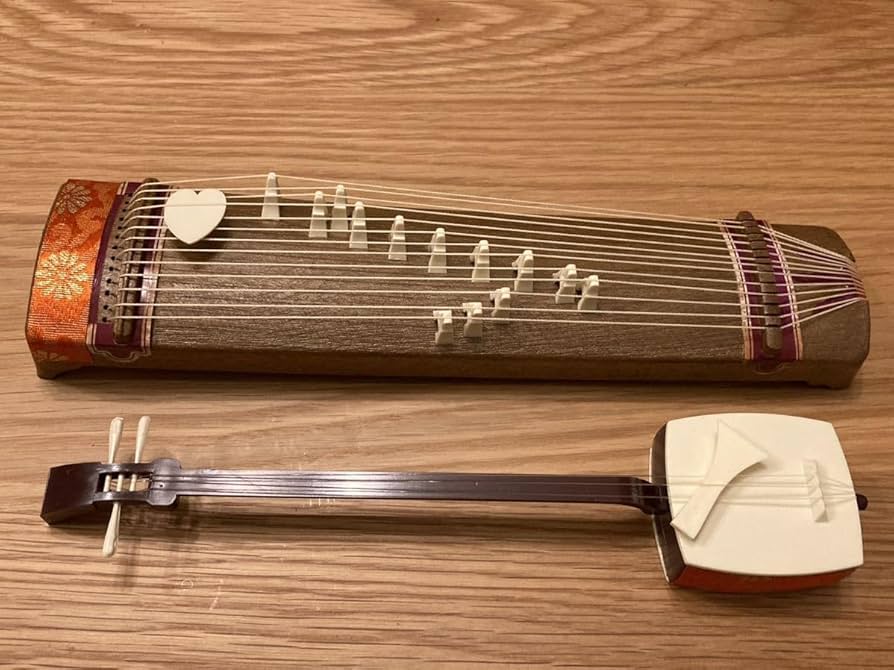 Amazon.co.jp: ミニチュア 楽器 雅琴 柳三味線 セット 伝統的創作民芸
