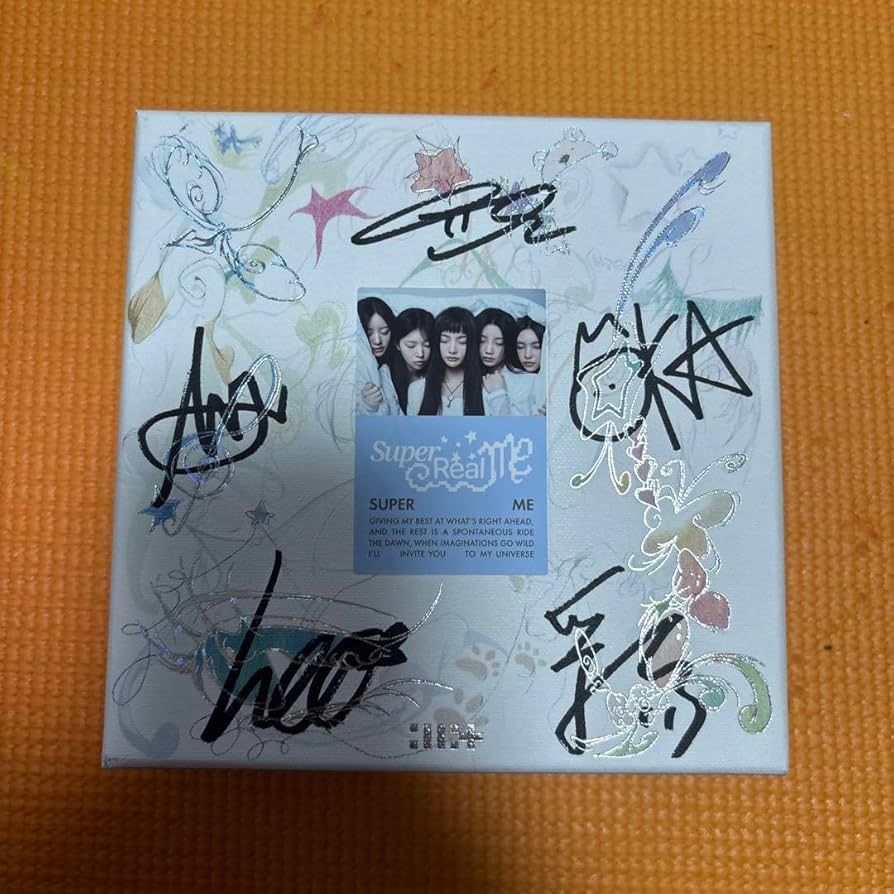 Amazon.co.jp: ILLIT アイリット サイン入り アルバム : おもちゃ