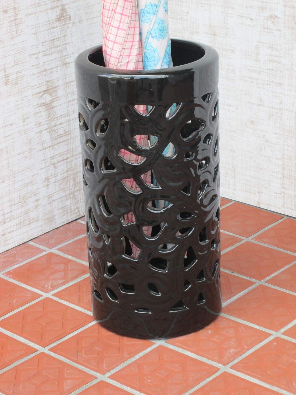 Amazon｜陶器傘立て スカシ模様 (ブラック)｜傘立て オンライン通販